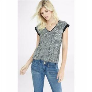 Express V-Neck Folded Sleeve Blouse - Black and White Paisley, Size XS